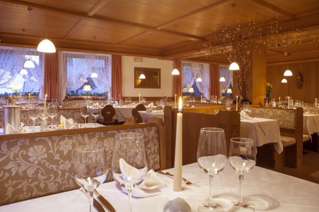 Hotel Ingram Selva di Val Gardena Extérieur photo