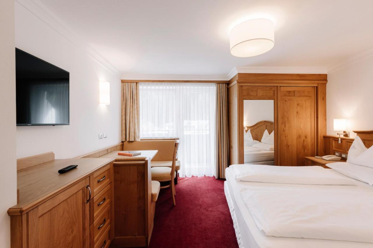 Hotel Ingram Selva di Val Gardena Extérieur photo